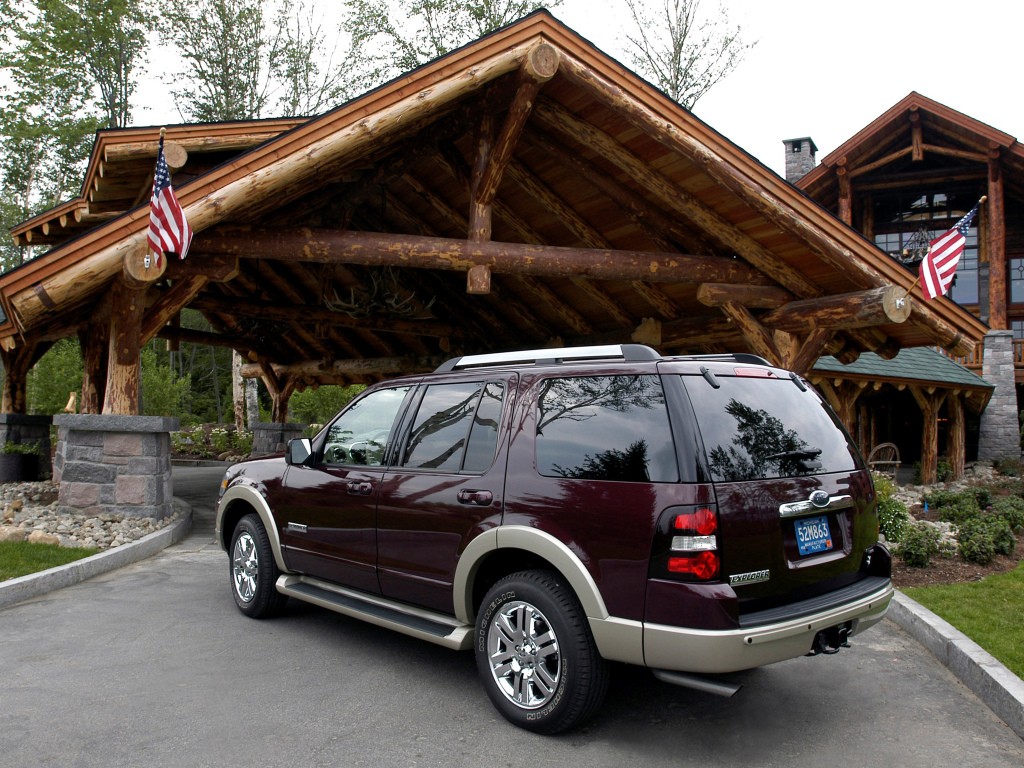 Ford Explorer photo 12