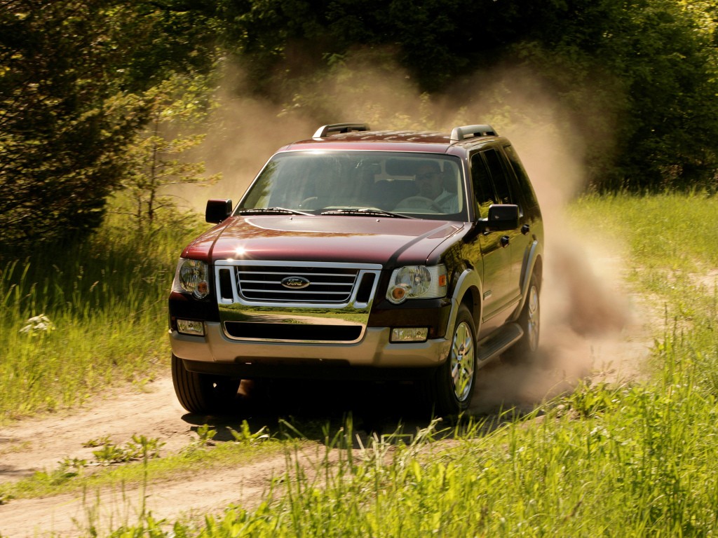 Ford Explorer photo 14