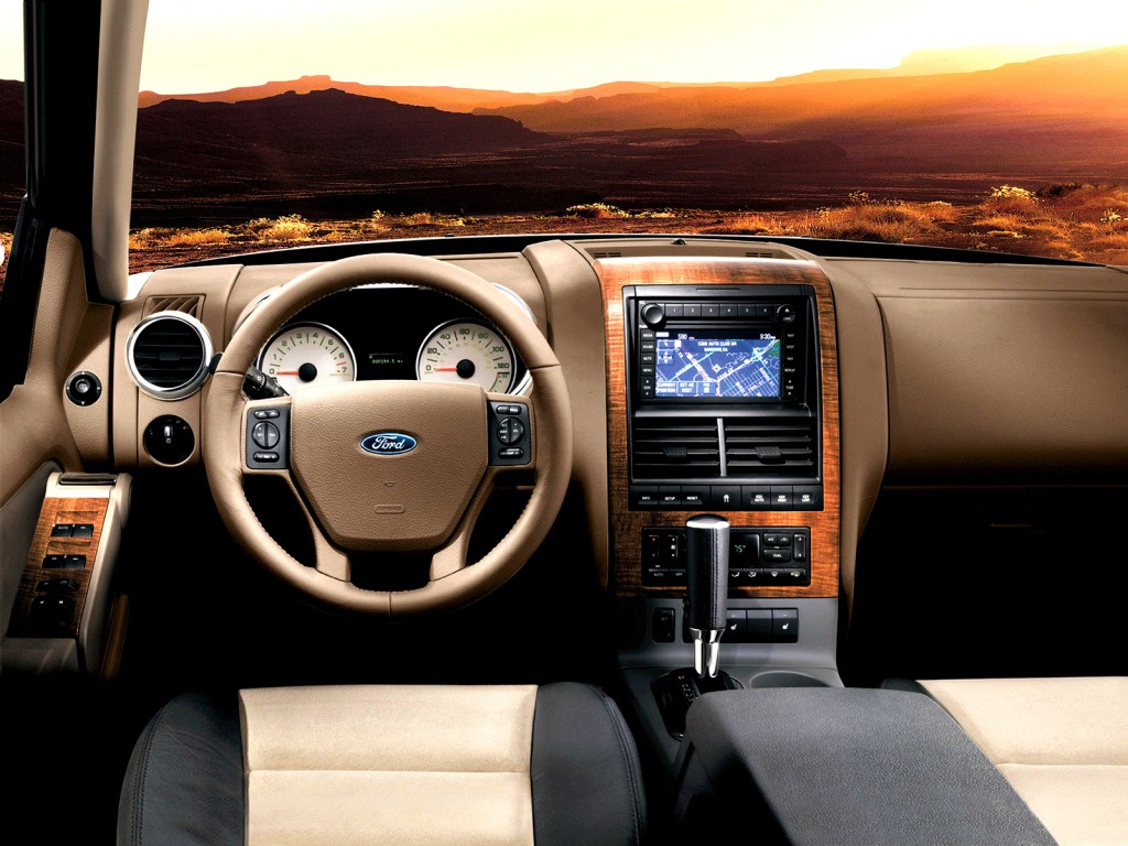 Ford Explorer photo 27