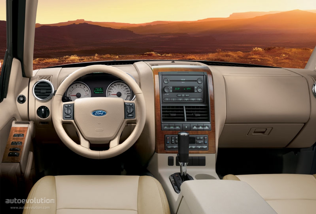 Ford Explorer photo 26
