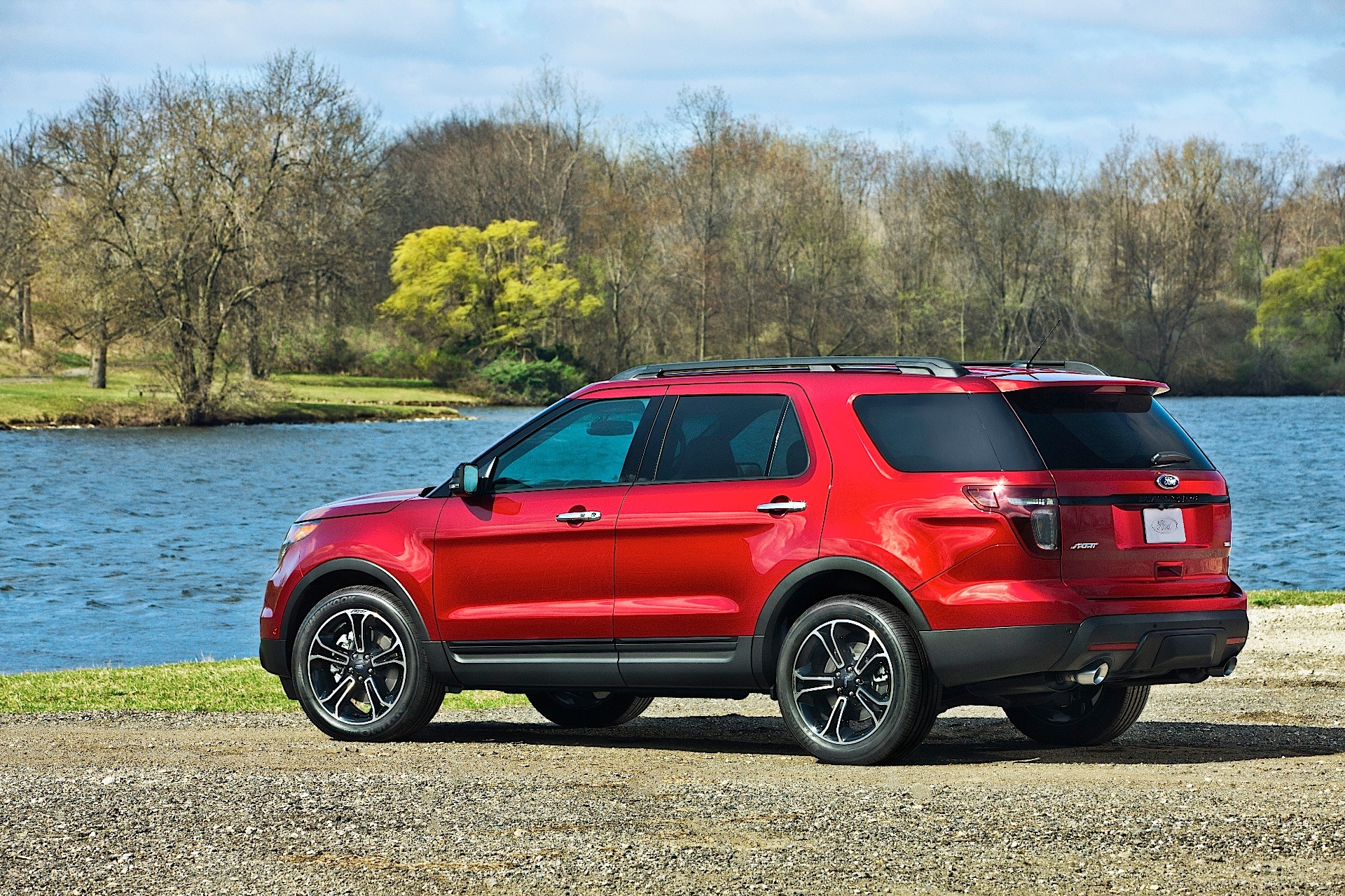 Ford Explorer photo 50