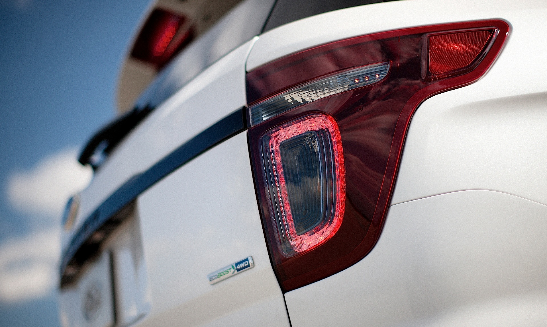 Ford Explorer photo 54