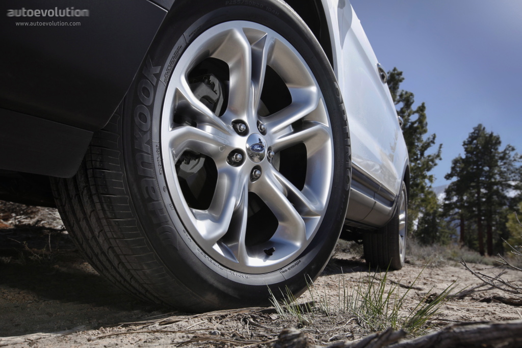 Ford Explorer photo 26