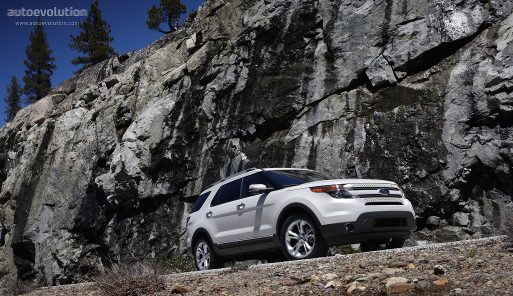 Ford Explorer photo 4