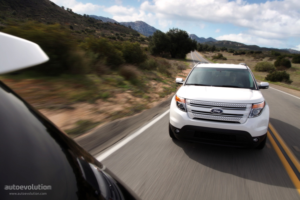 Ford Explorer photo 41