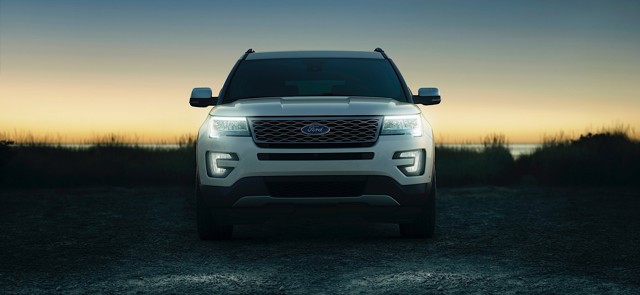 Ford Explorer photo 3