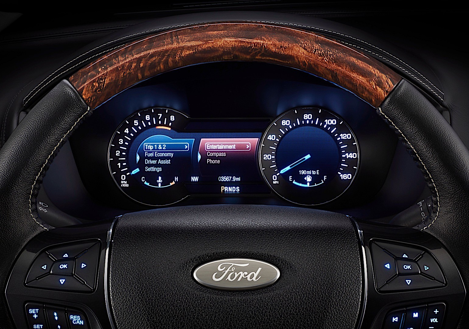 Ford Explorer photo 33