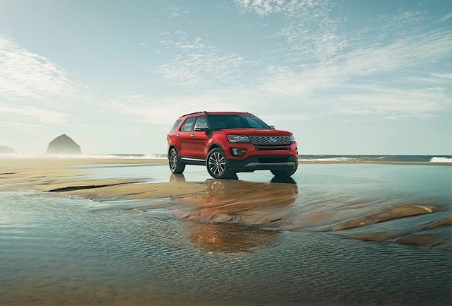 Ford Explorer photo 27