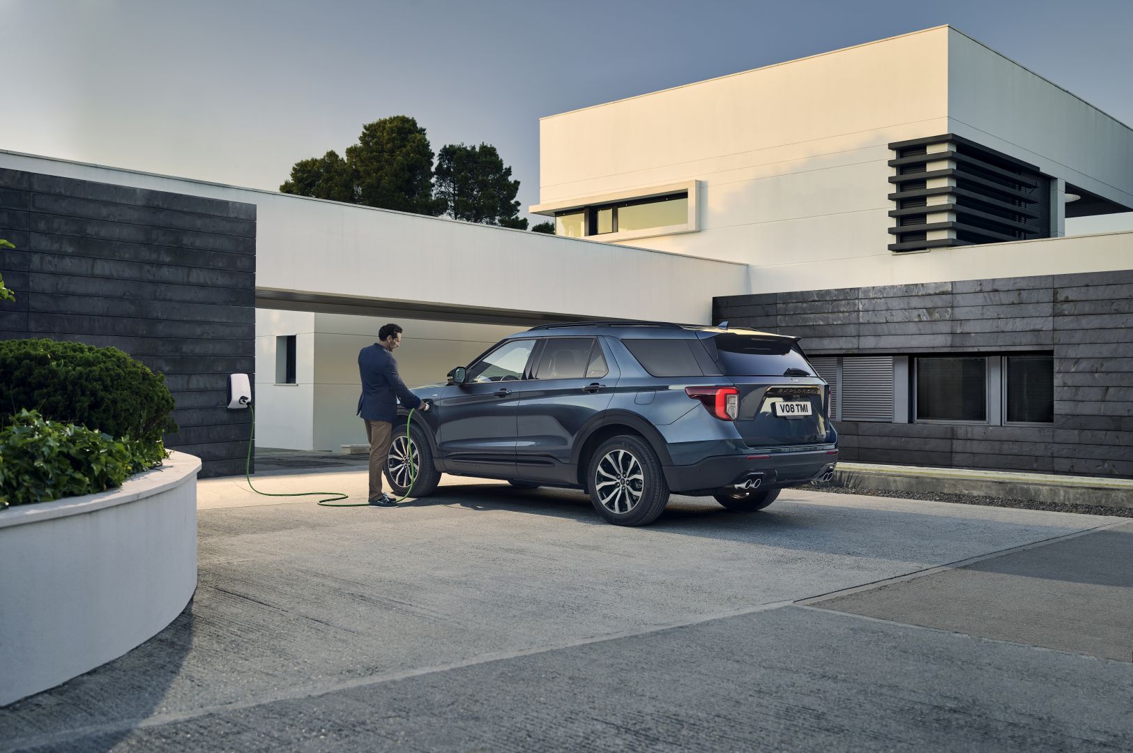 Ford Explorer photo 23