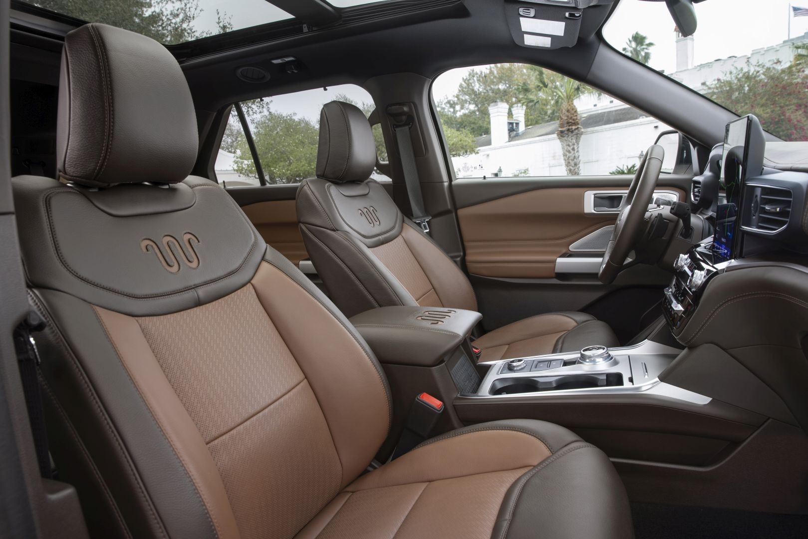 Ford Explorer photo 68