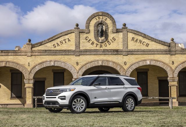 Ford Explorer photo 31