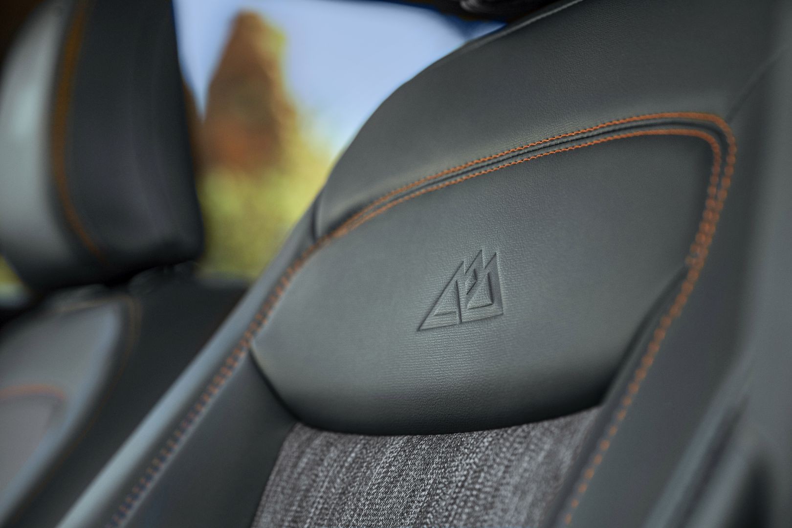 Ford Explorer photo 81