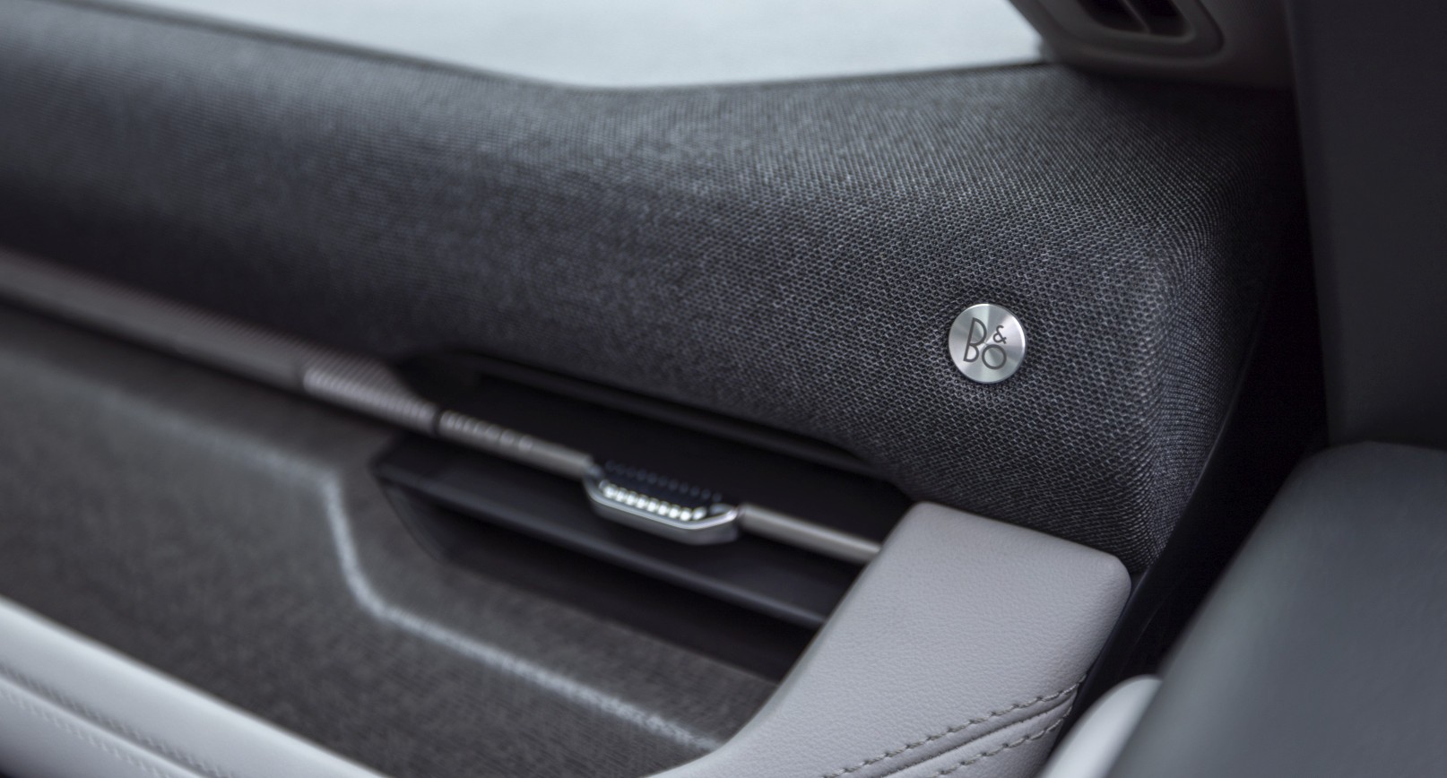 Ford Explorer photo 29