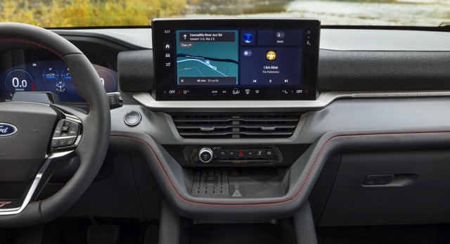 Ford Explorer photo 34