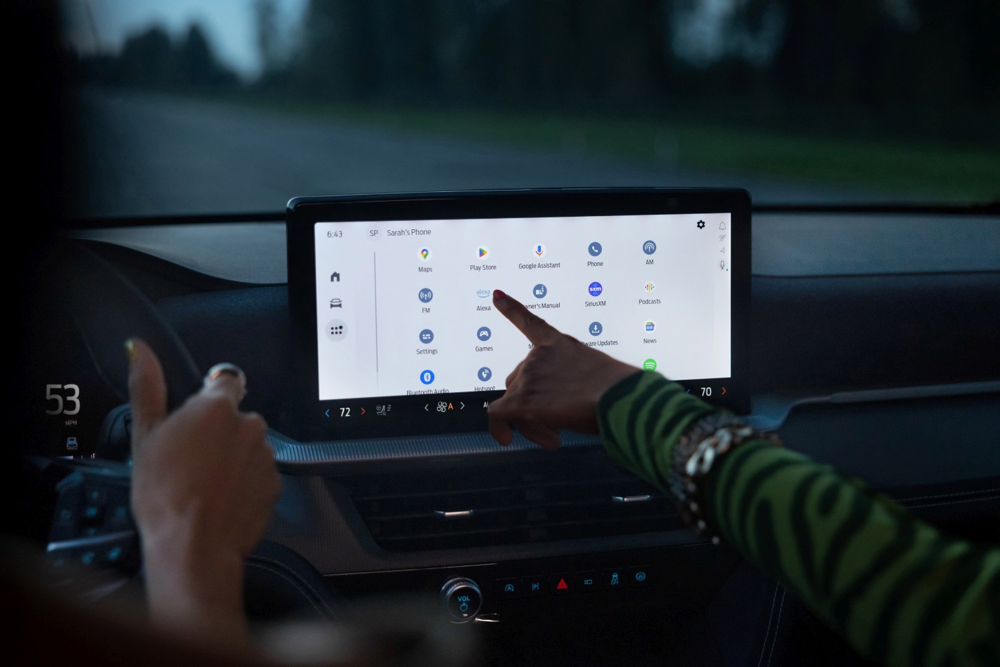 Ford Explorer photo 35