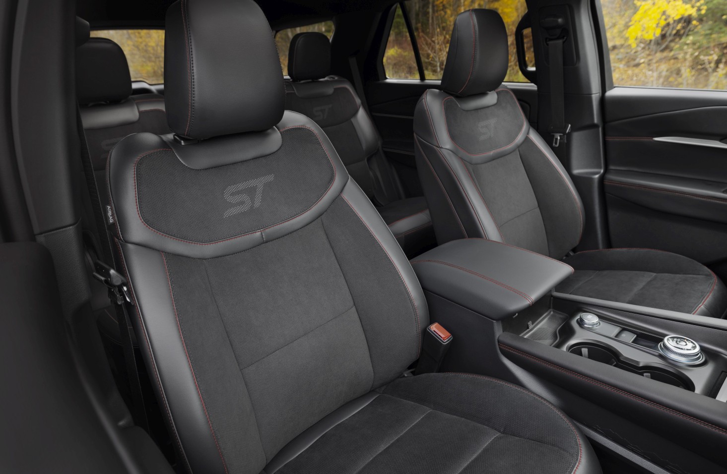 Ford Explorer photo 36