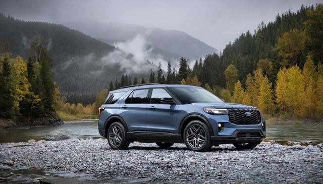 Ford Explorer photo 4