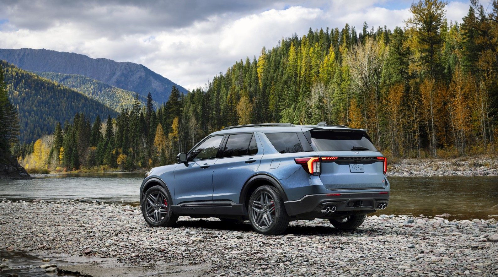 Ford Explorer photo 5