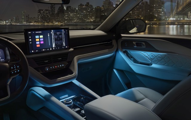 Ford Explorer photo 22