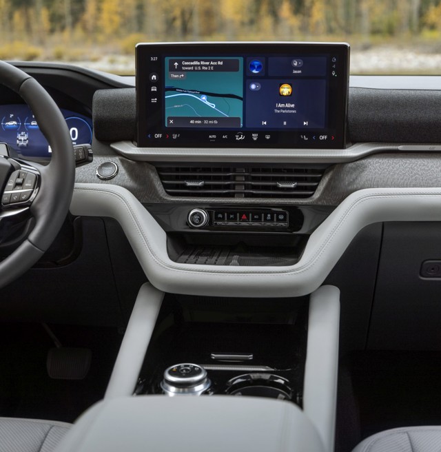Ford Explorer photo 24