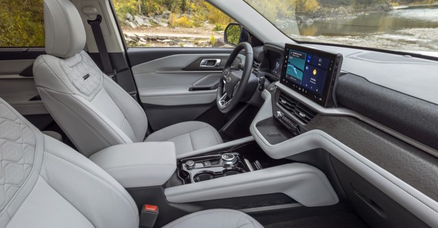 Ford Explorer photo 25