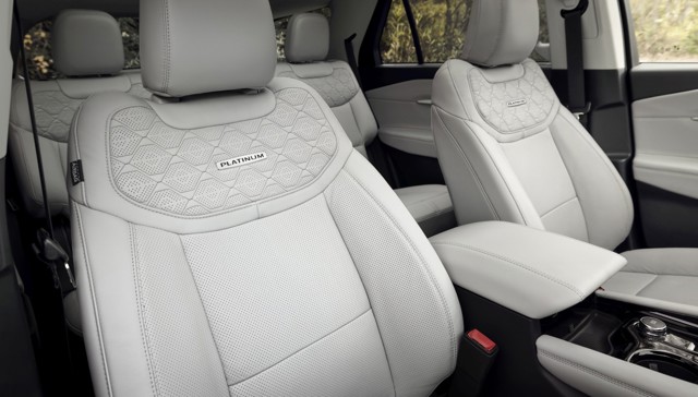 Ford Explorer photo 26