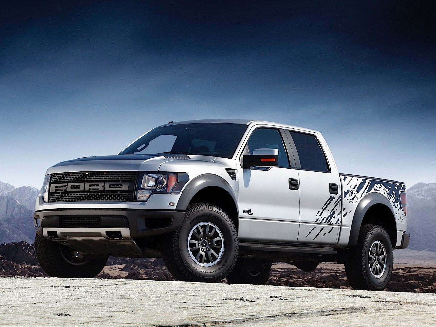 Ford F-150 Raptor photo 23