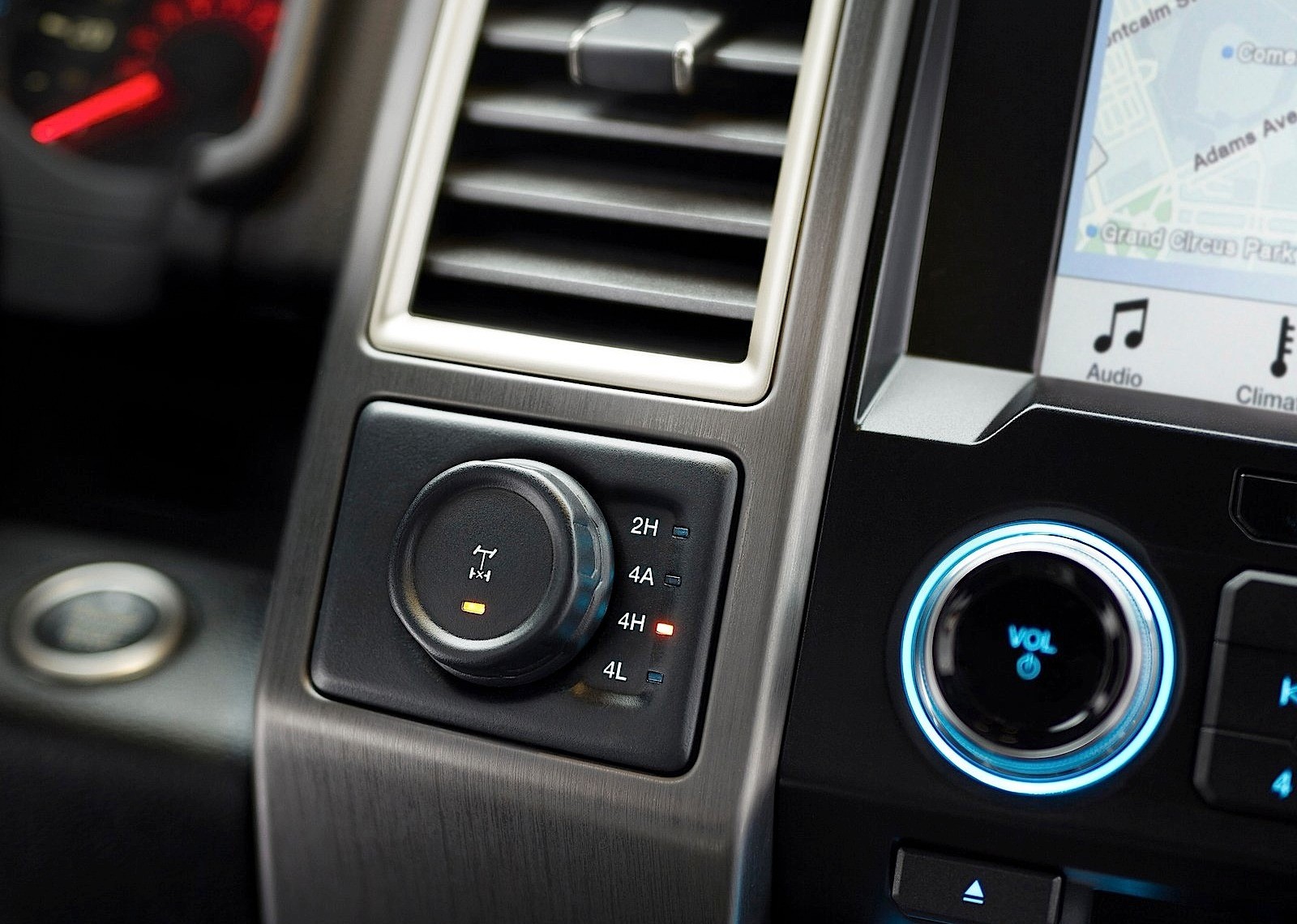 Ford F-150 Raptor photo 29