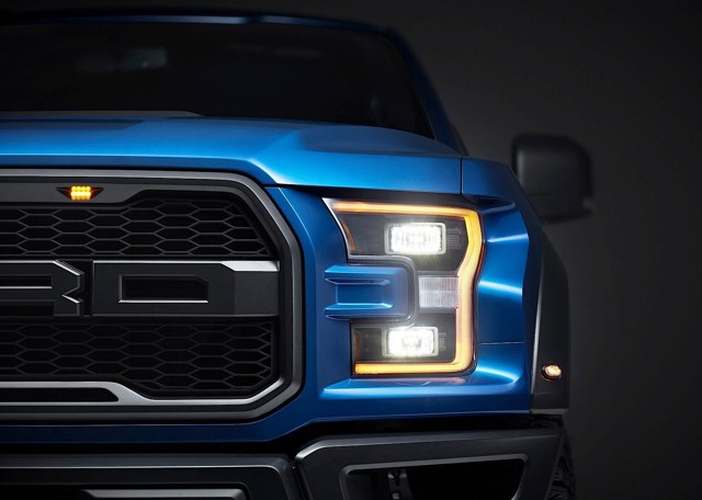 Ford F-150 Raptor photo 16
