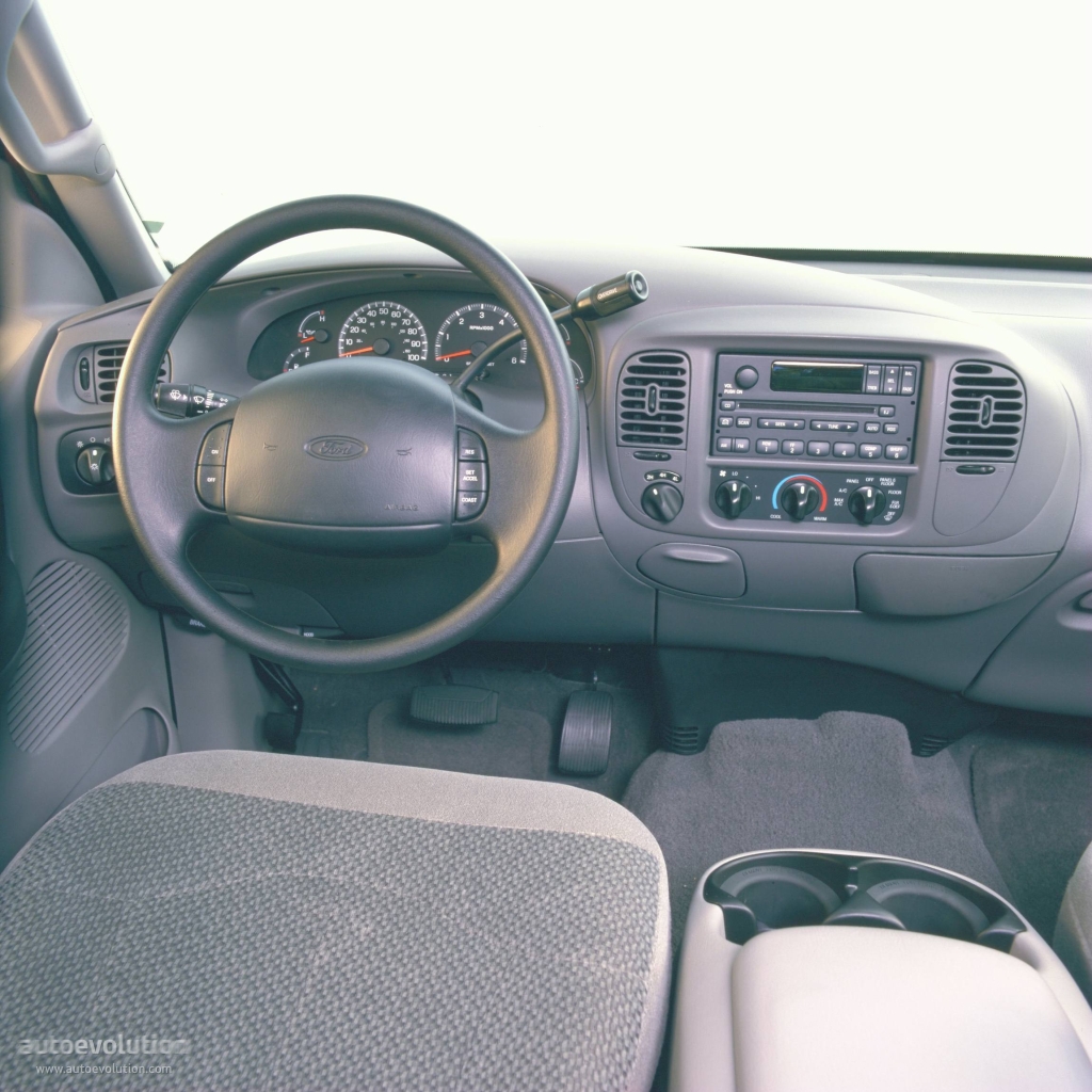 Ford F-150 Super Crew photo 6