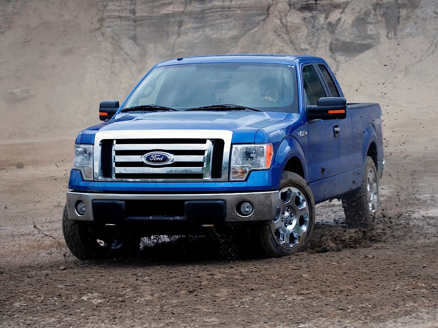 Ford F-150 Super Crew photo 13