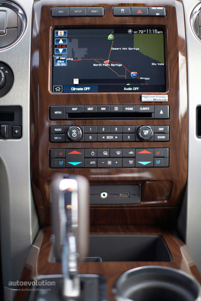 Ford F-150 Super Crew photo 33