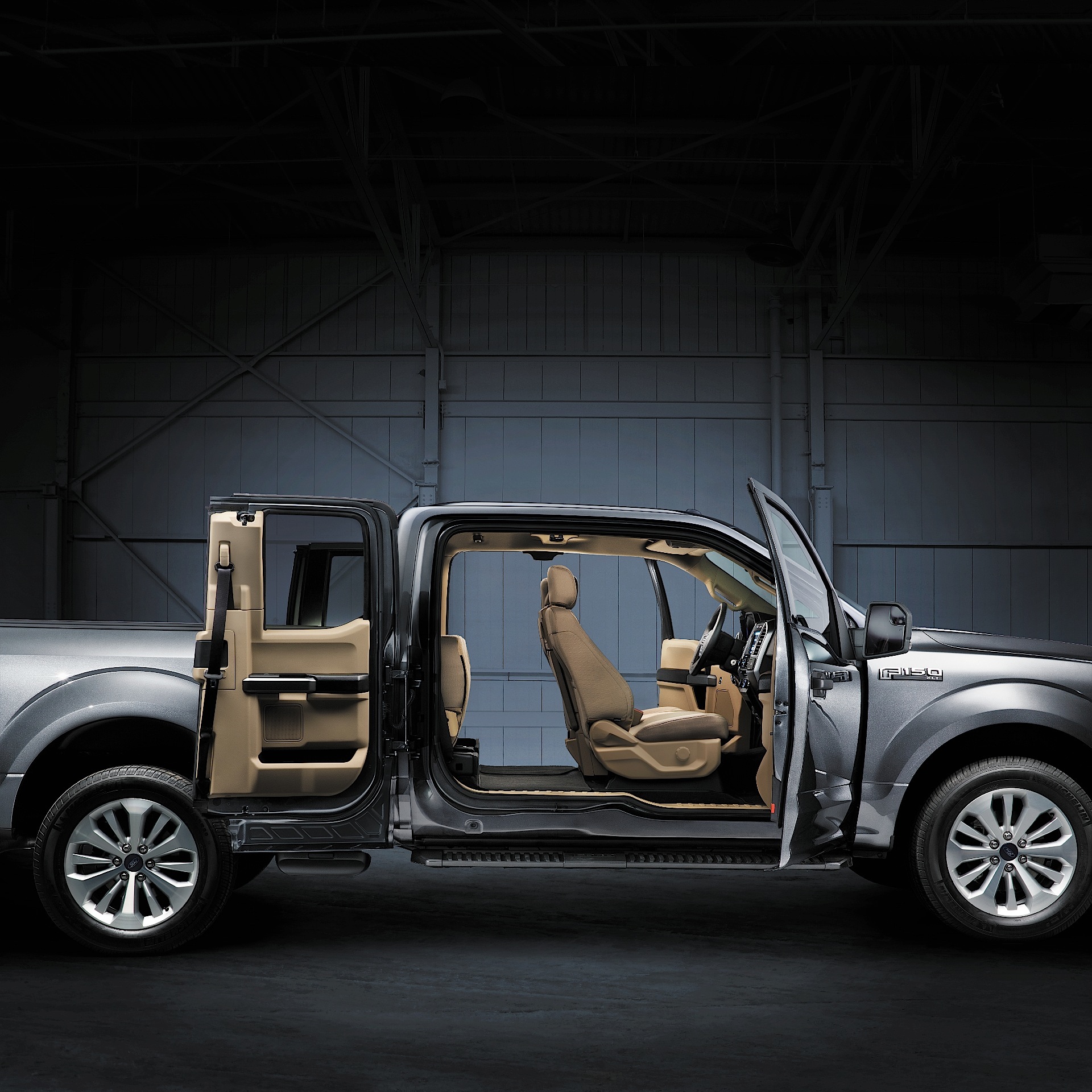 Ford F-150 Super Crew photo 24