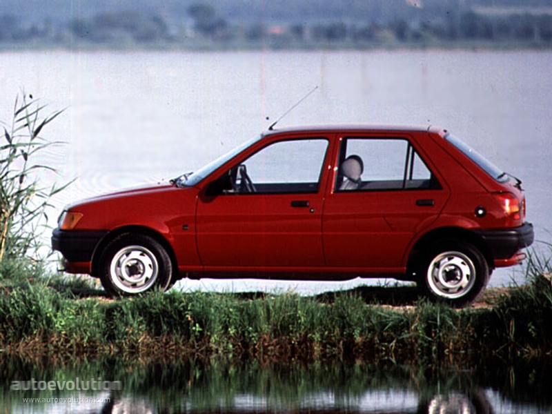 Ford Fiesta 5 Doors photo 2