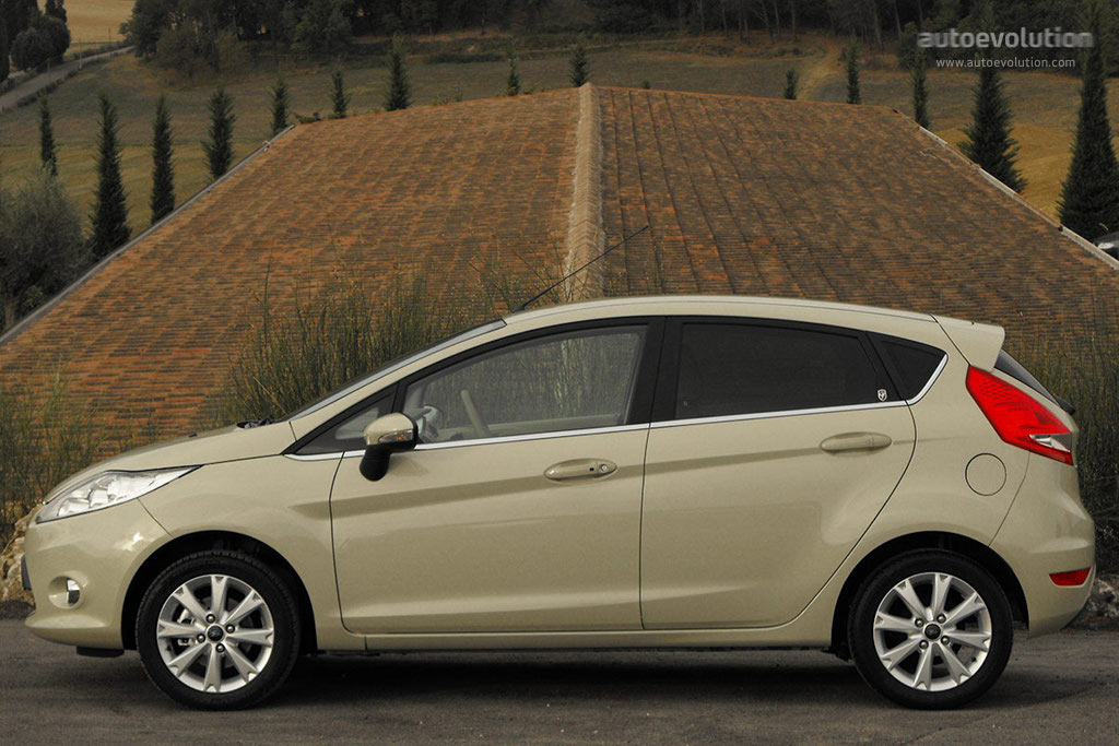 Ford Fiesta 5 Doors photo 11