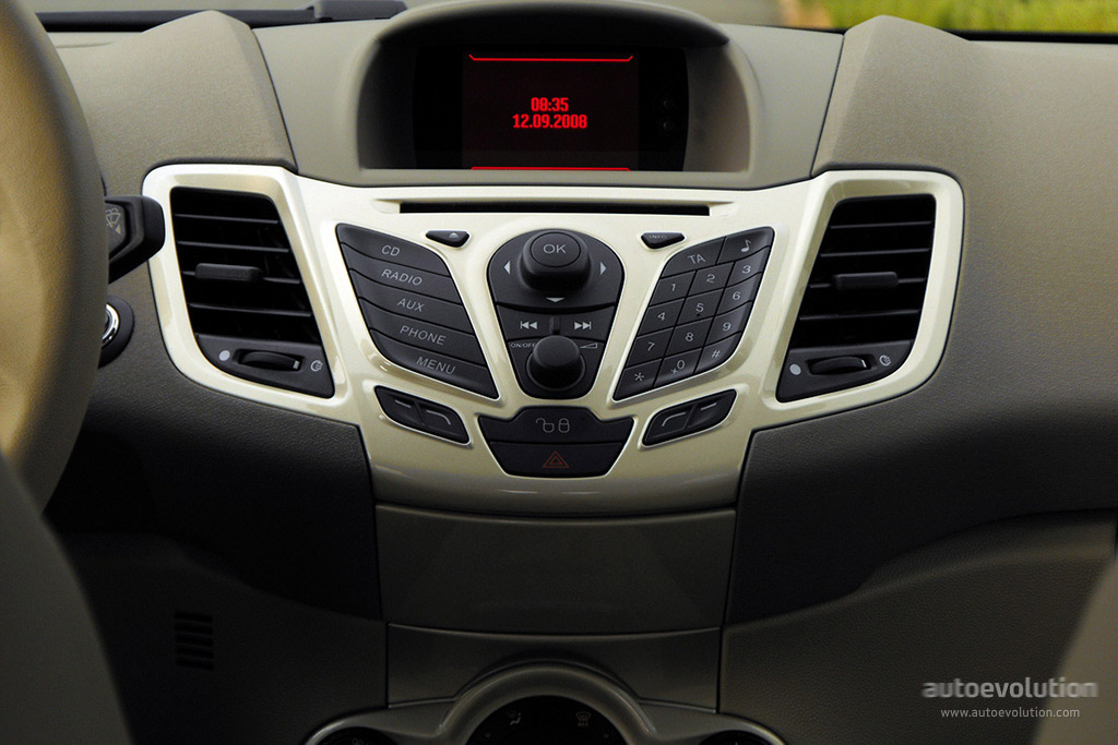 Ford Fiesta 5 Doors photo 29