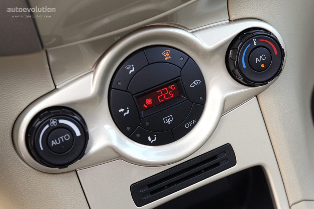 Ford Fiesta 5 Doors photo 31