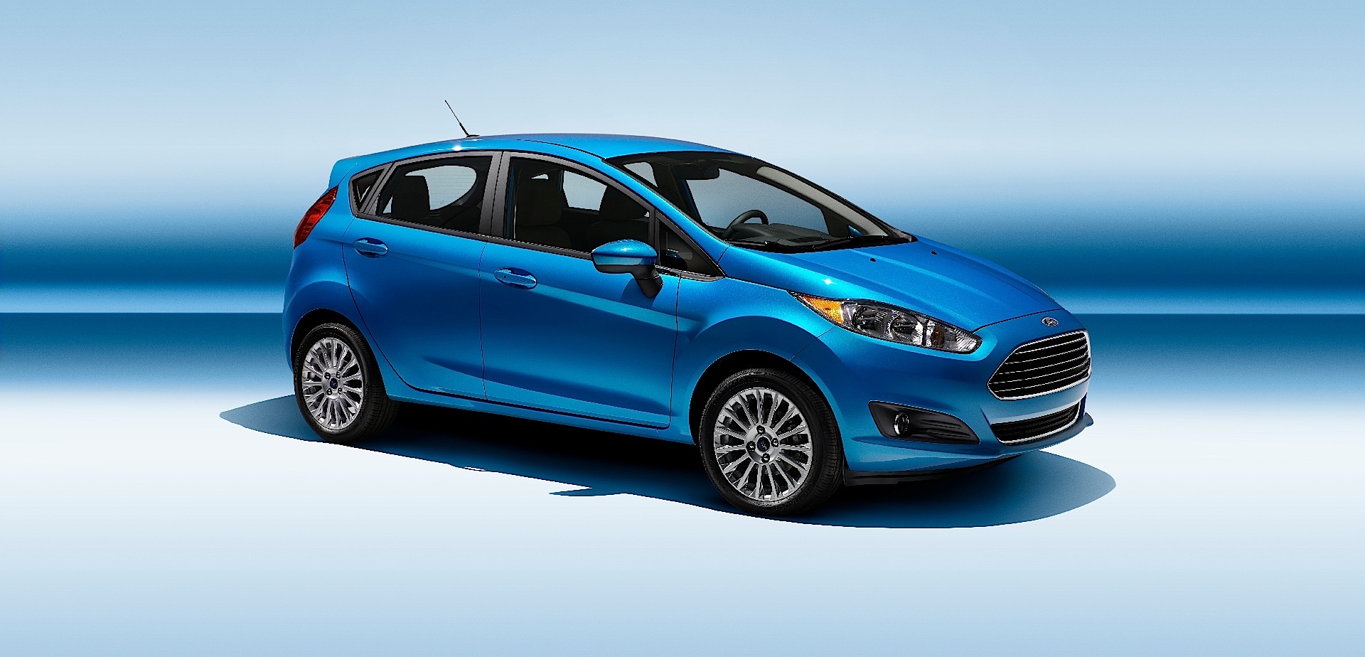 Ford Fiesta 5 Doors photo 2
