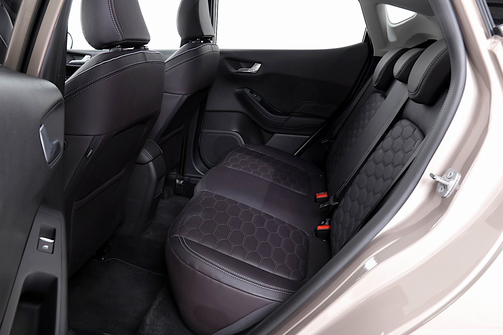 Ford Fiesta 5 Doors photo 38