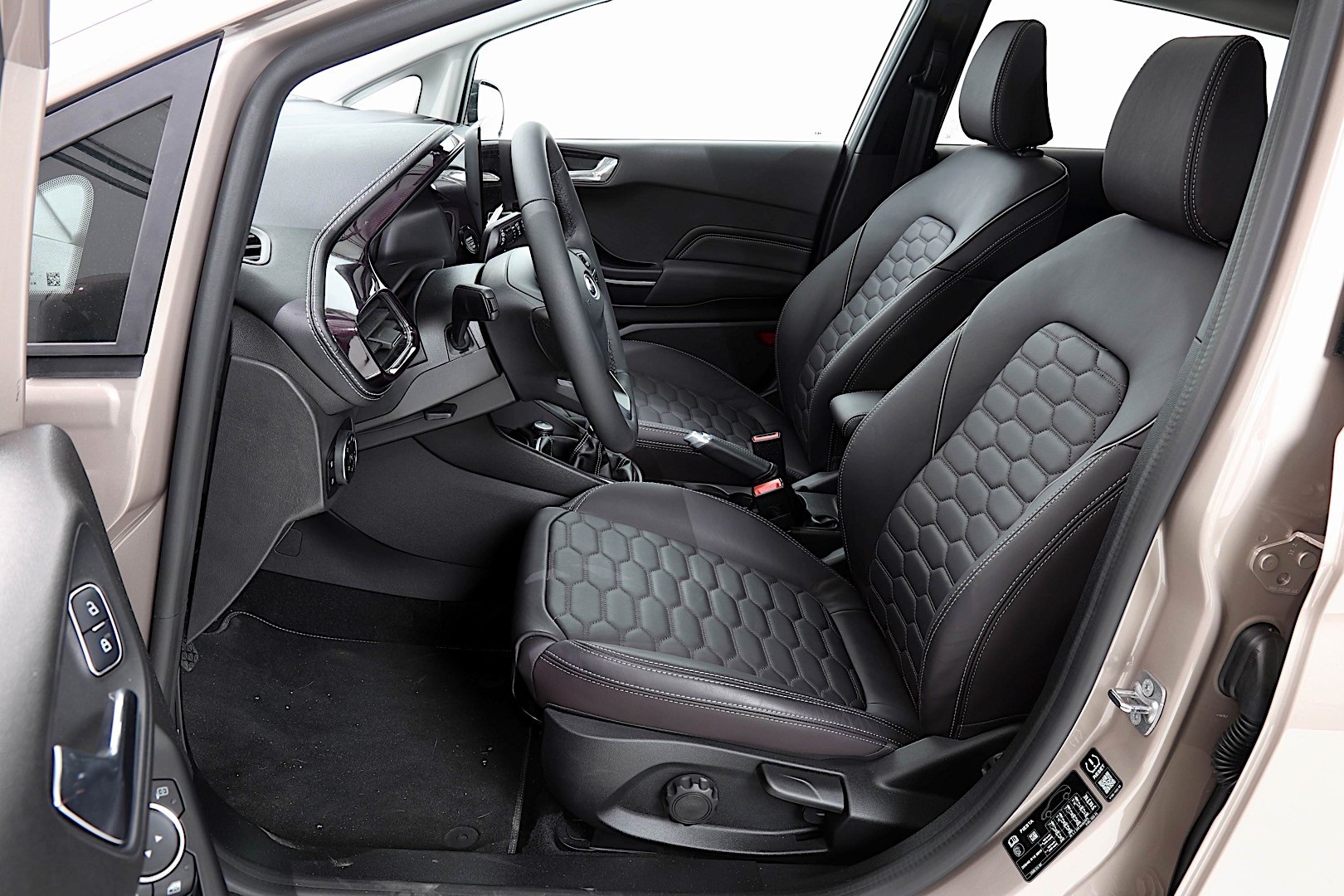 Ford Fiesta 5 Doors photo 40