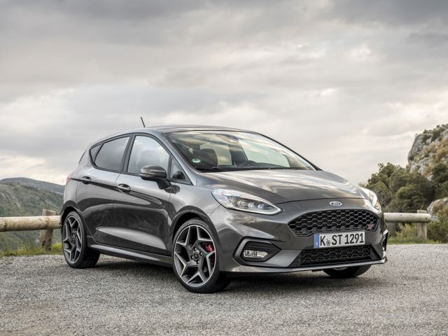 Ford Fiesta 5 Doors photo 2