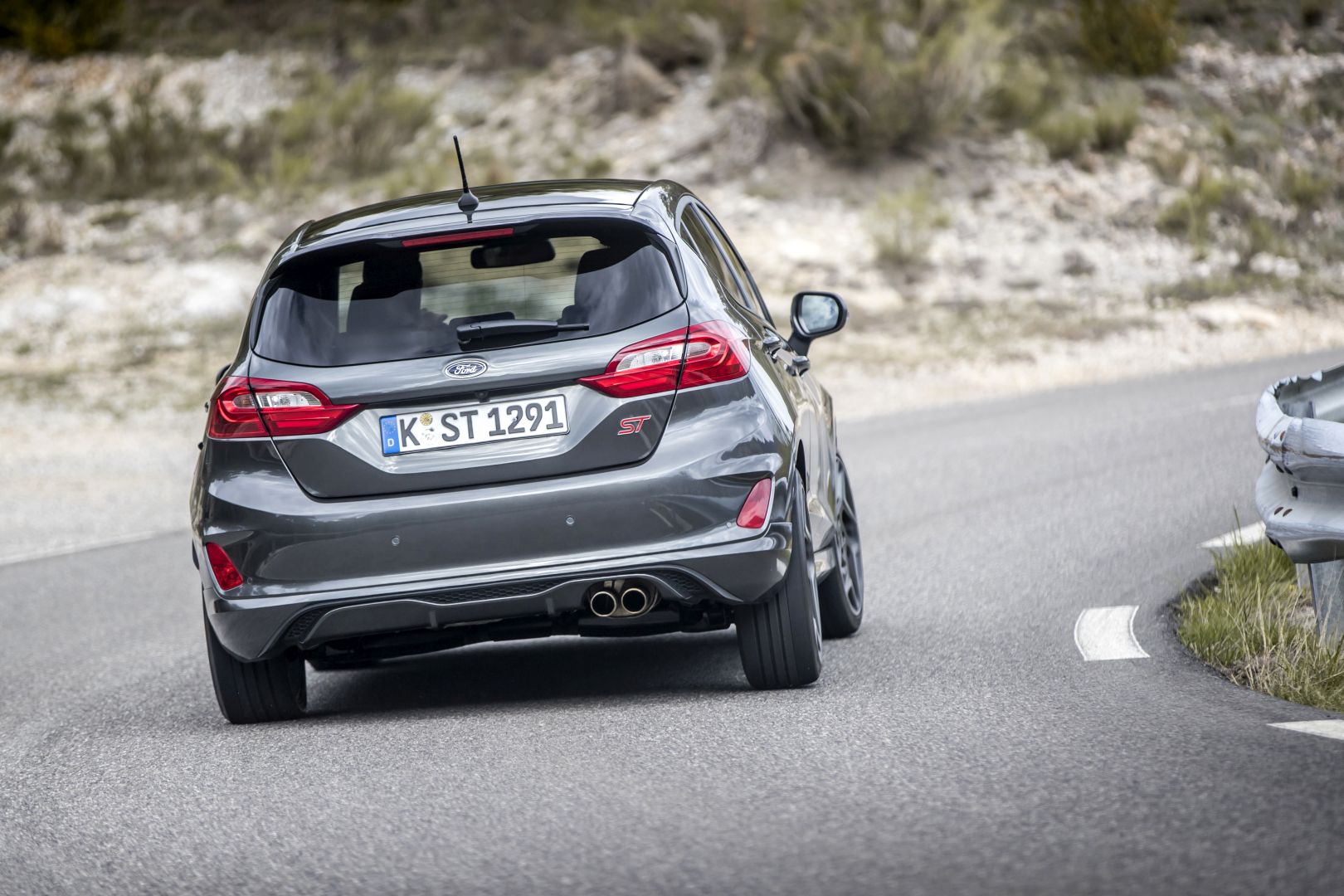 Ford Fiesta 5 Doors photo 13