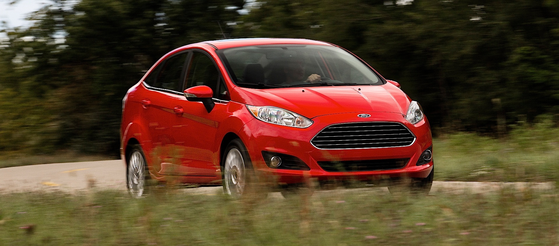 Ford Fiesta Sedan photo 12