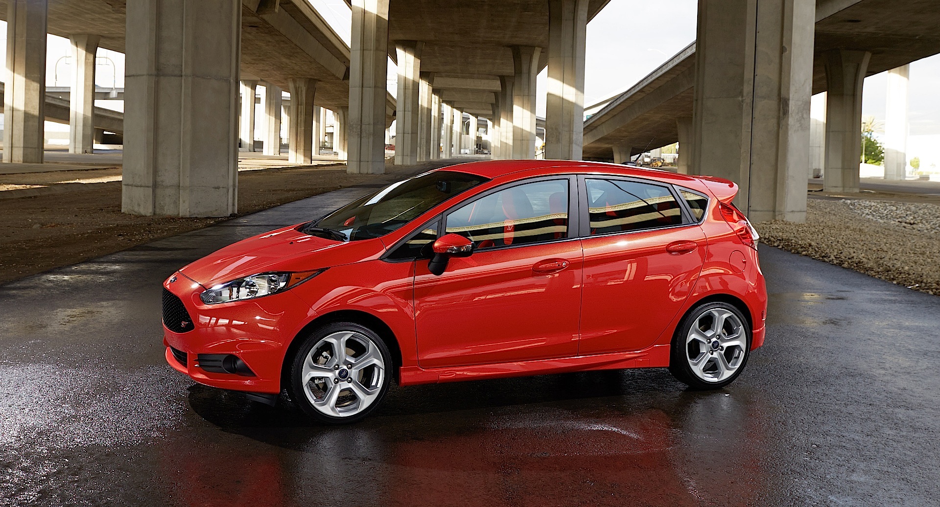 Ford Fiesta St photo 25