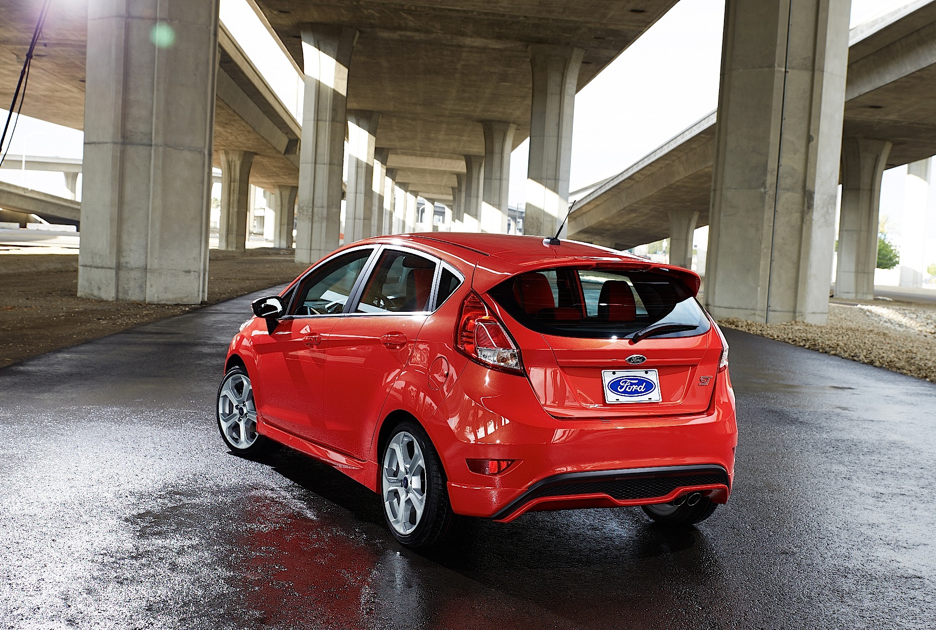 Ford Fiesta St photo 31
