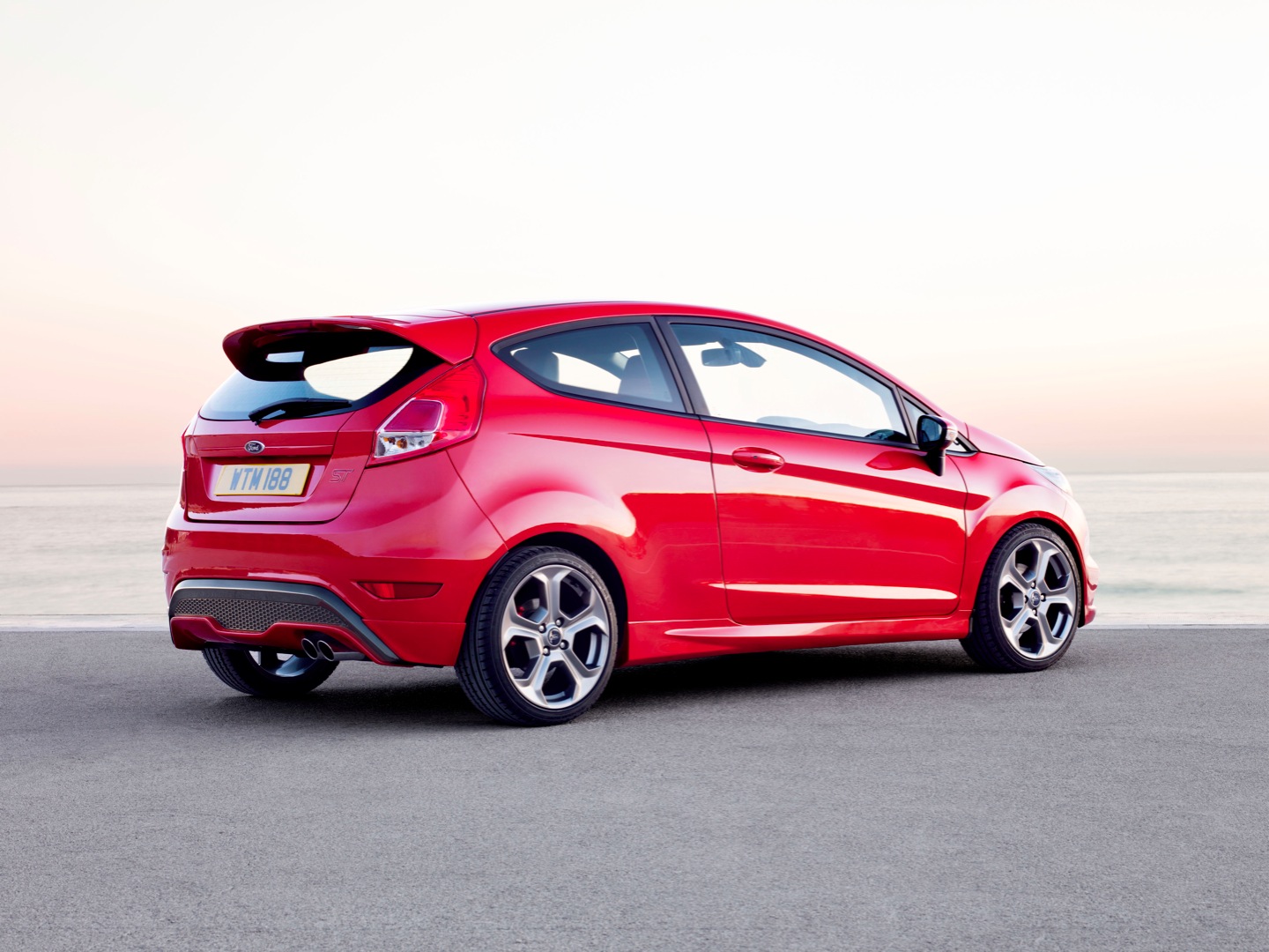 Ford Fiesta St photo 2