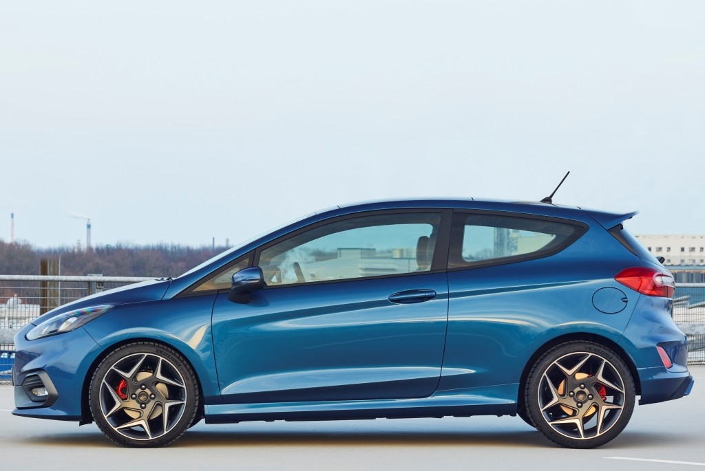 Ford Fiesta St photo 9