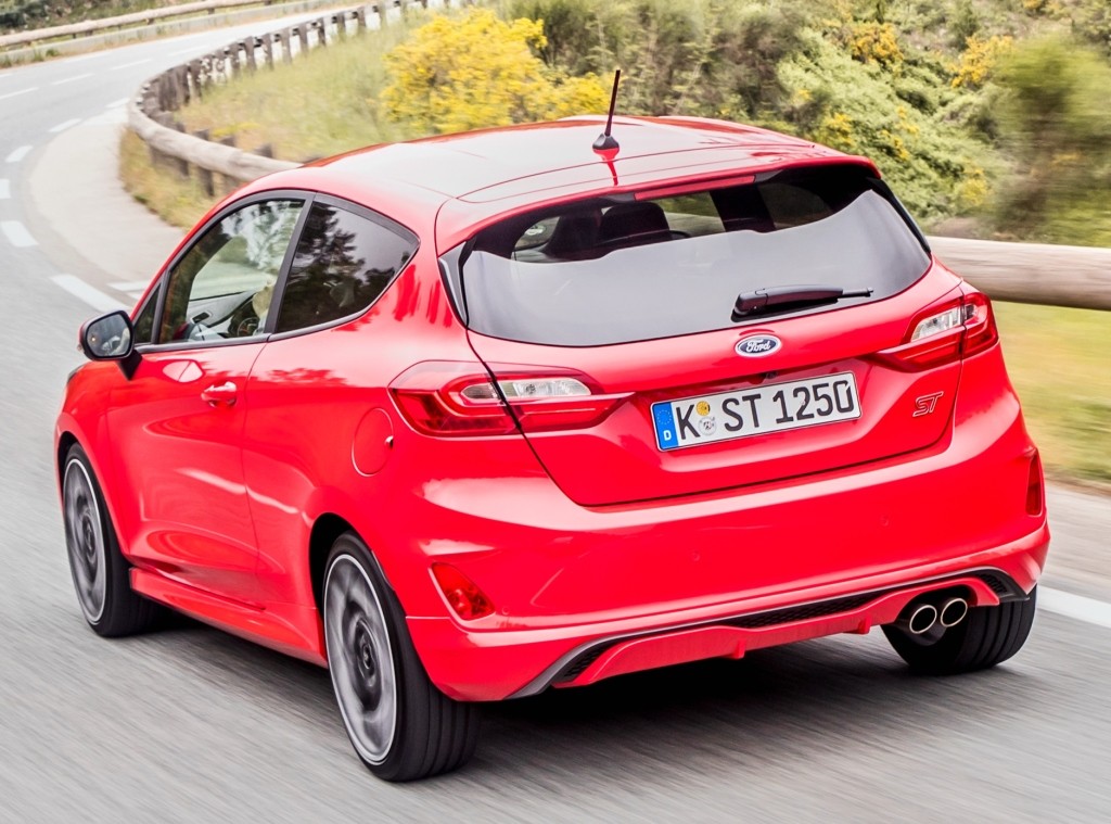 Ford Fiesta St photo 12