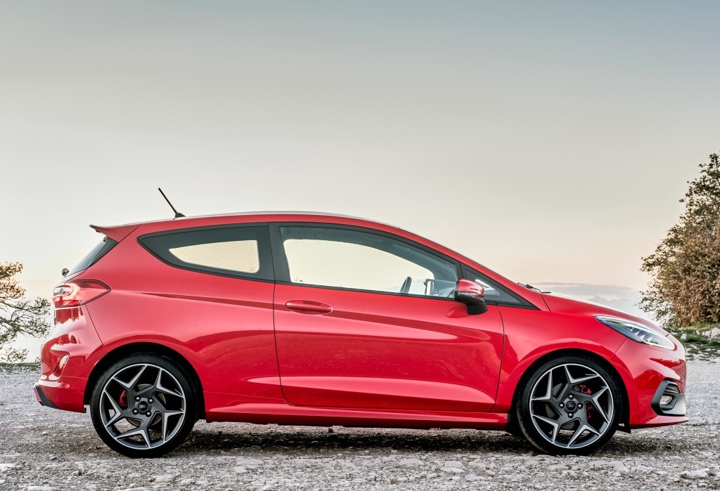 Ford Fiesta St photo 16