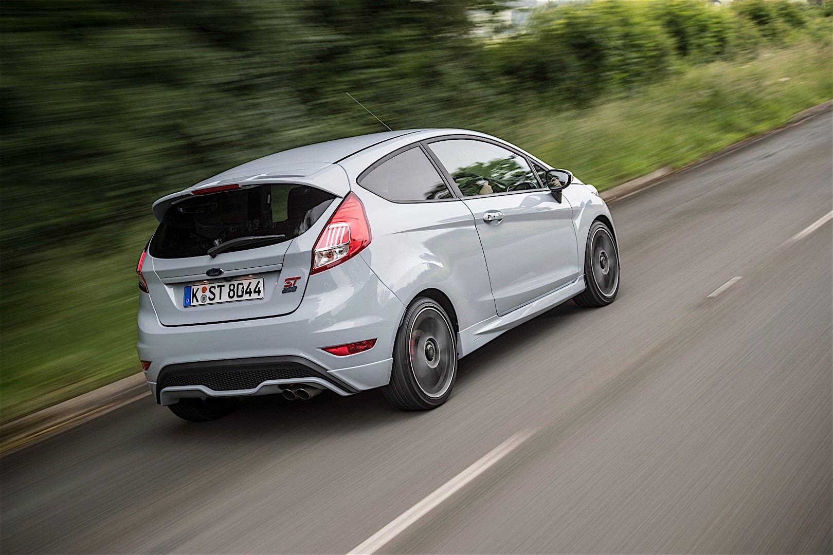 Ford Fiesta St photo 7